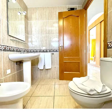 Apartamento Con Wifi Y Piscina, Cerca De Playa, En Costa Del Silencio *