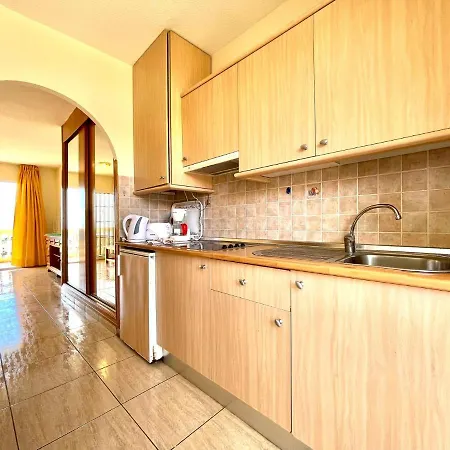 Apartamento Con Wifi Y Piscina, Cerca De Playa, En Costa Del Silencio *